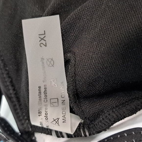 2XL ruffled mesh overlay one piece. NWT. Black green & blue. - Picture 7 of 7